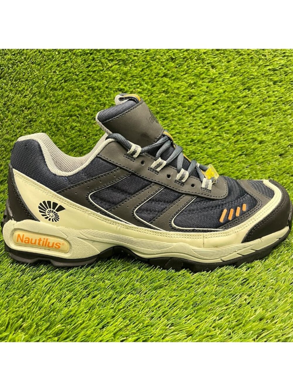 Nautilus Specialty SD Mens Size 13M Black Beige Steel Toe Safety Work Shoes